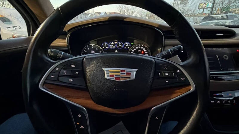2017 Cadillac XT5 Platinum