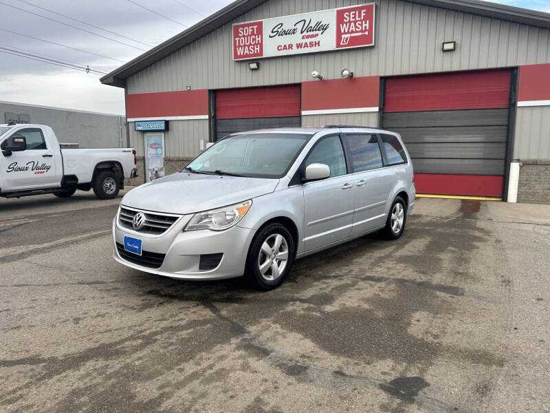 2011 Volkswagen Routan SE