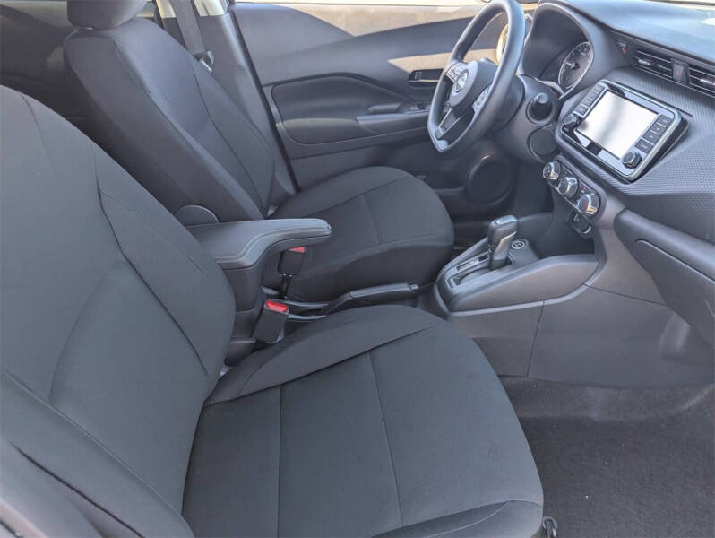 2025 Nissan Kicks Play S