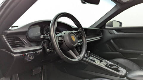 2020 Porsche 911 Carrera