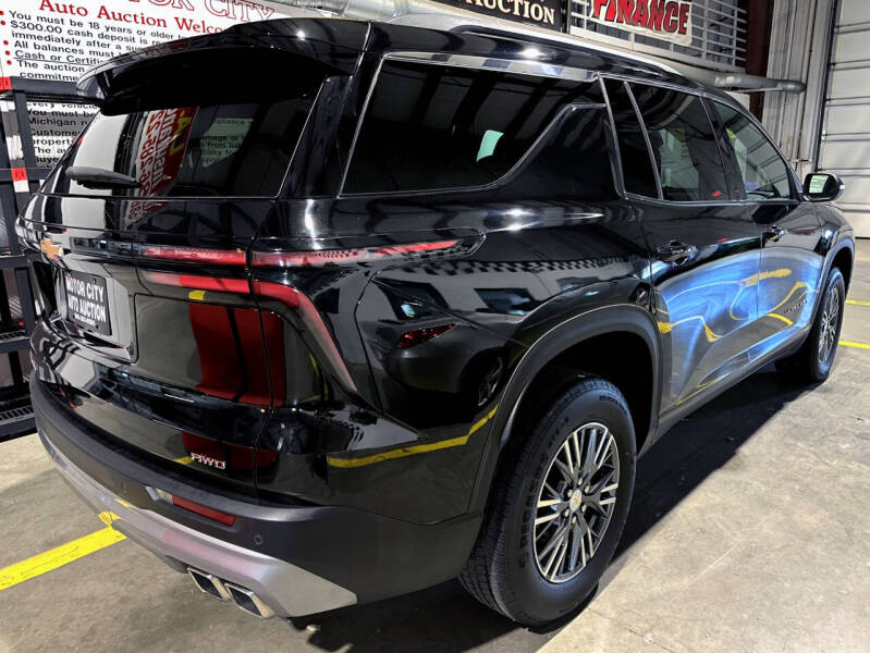 2025 Chevrolet Traverse LT