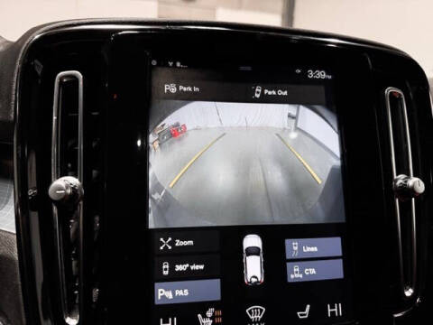 2019 Volvo XC40 T5 Momentum