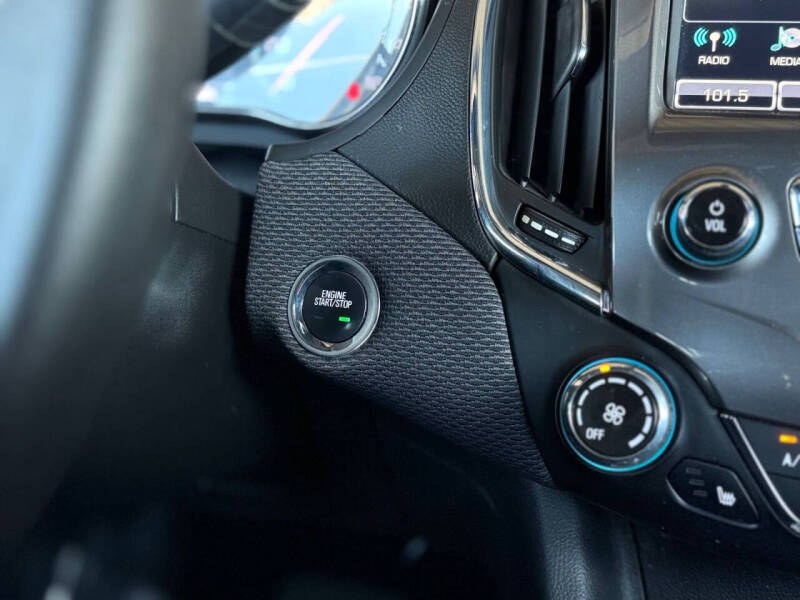 2017 Chevrolet Cruze LT Auto