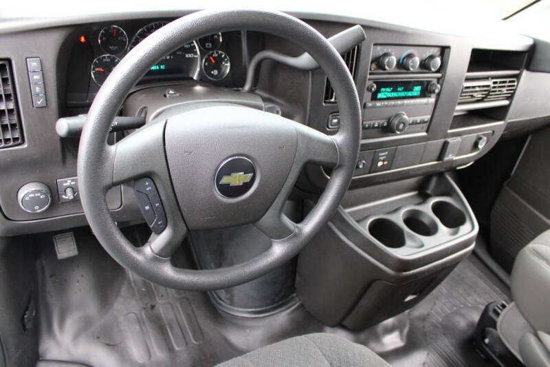 2024 Chevrolet Express 2500