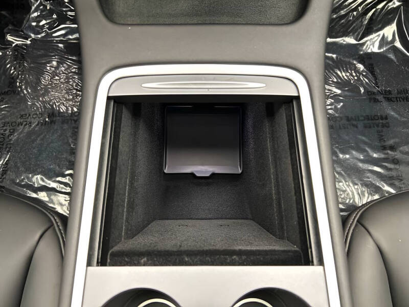 2025 Tesla Model Y Performance