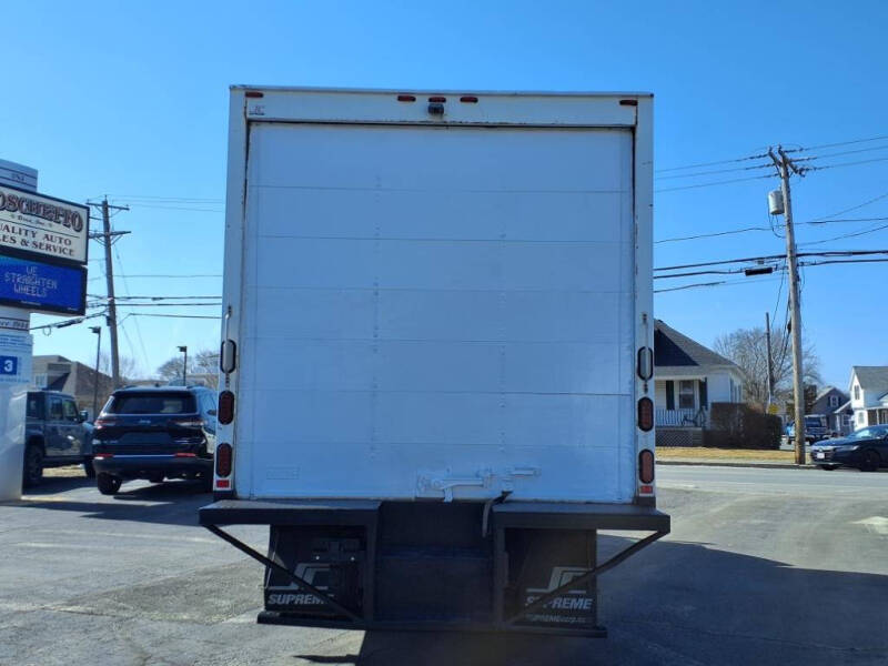 2015 Isuzu box