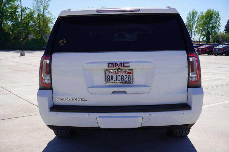 2017 GMC Yukon XL SLE