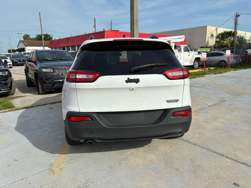 2016 Jeep Cherokee Latitude