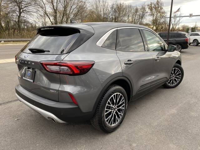 2023 Ford Escape Hybrid Active