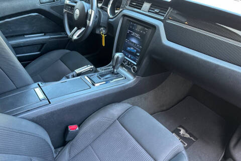 2014 Ford Mustang V6