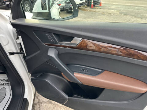 2020 Audi Q5 quattro Titanium Premium 45 TFSI