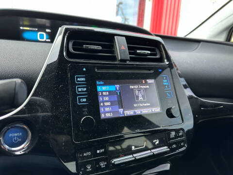 2019 Toyota Prius XLE