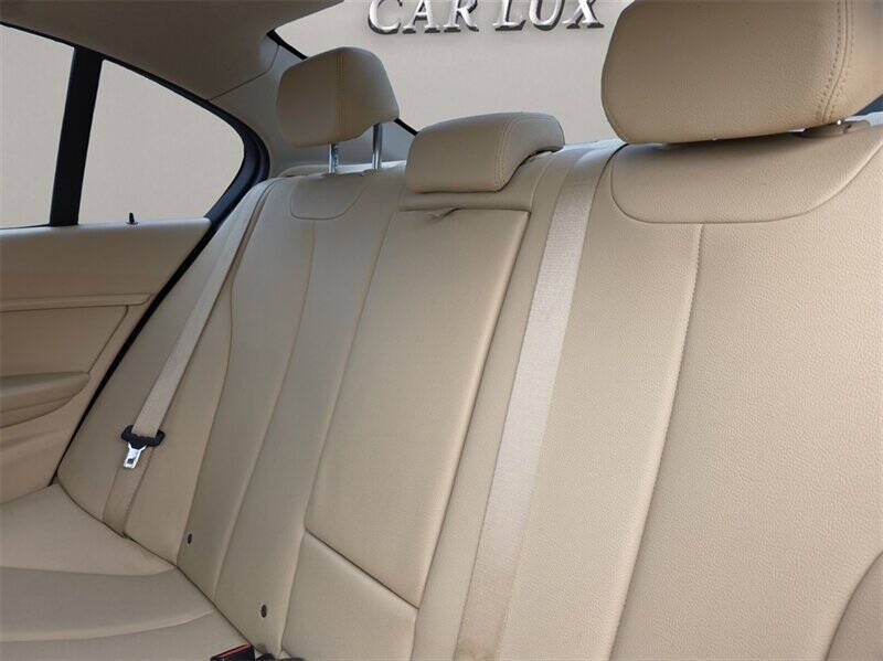 2015 BMW 3 Series 320i