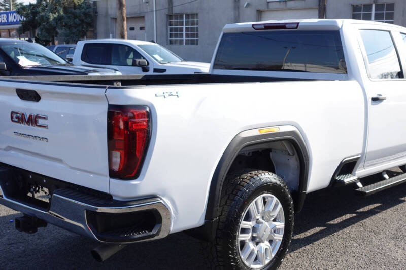 2022 GMC Sierra 2500HD Pro