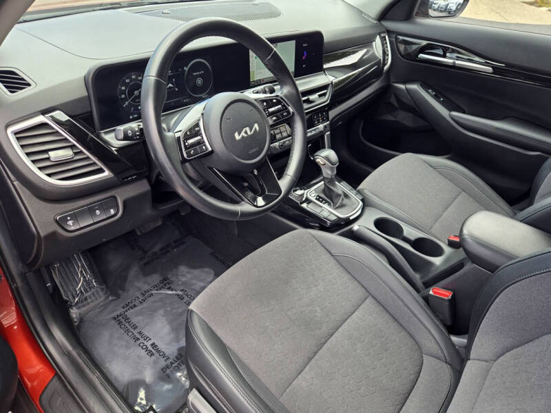 2024 Kia Seltos S