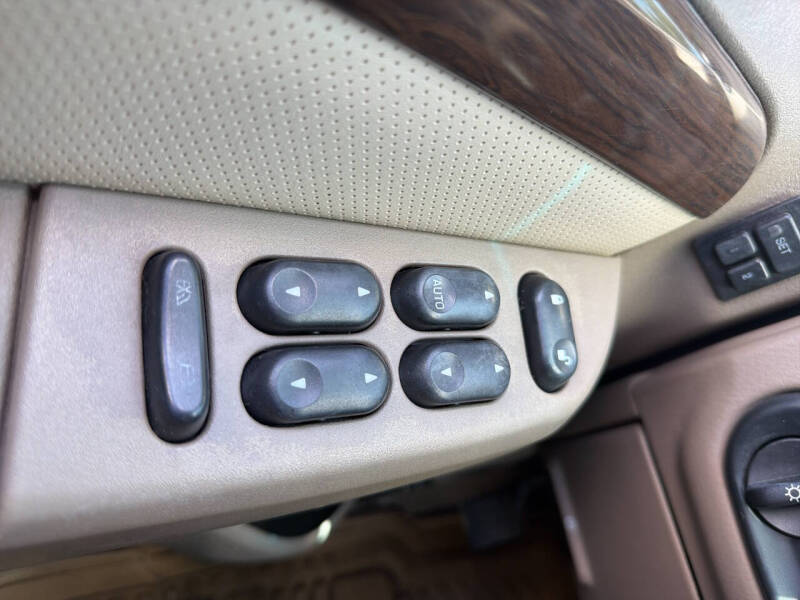 2005 Ford Explorer Eddie Bauer