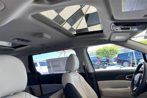 2026 Kia Carnival SX