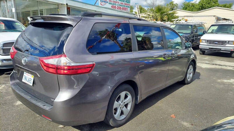 2015 Toyota Sienna
