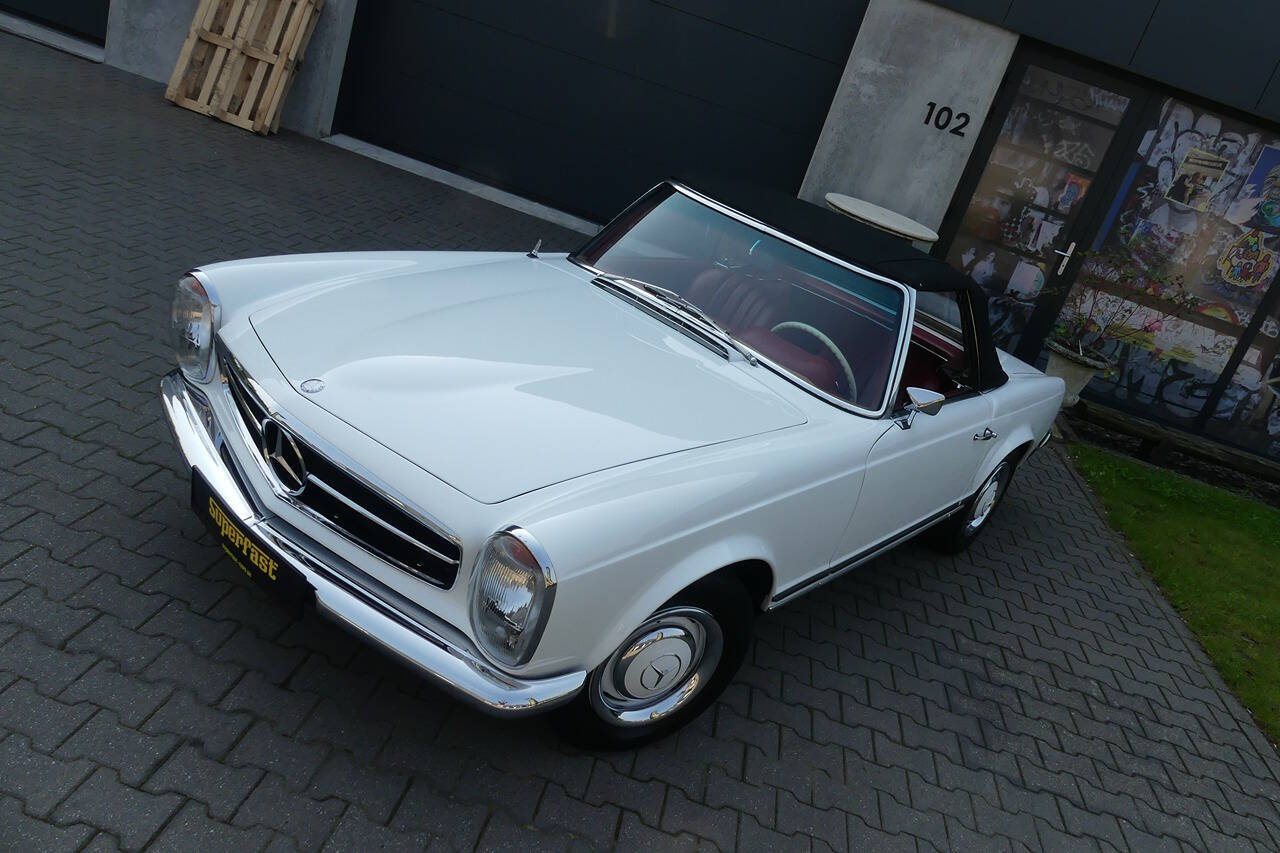 1968 Mercedes-Benz 280SL for sale at Flemingstoke in Costa Mesa, CA