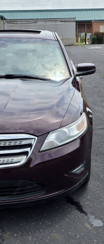 2011 Ford Taurus SEL
