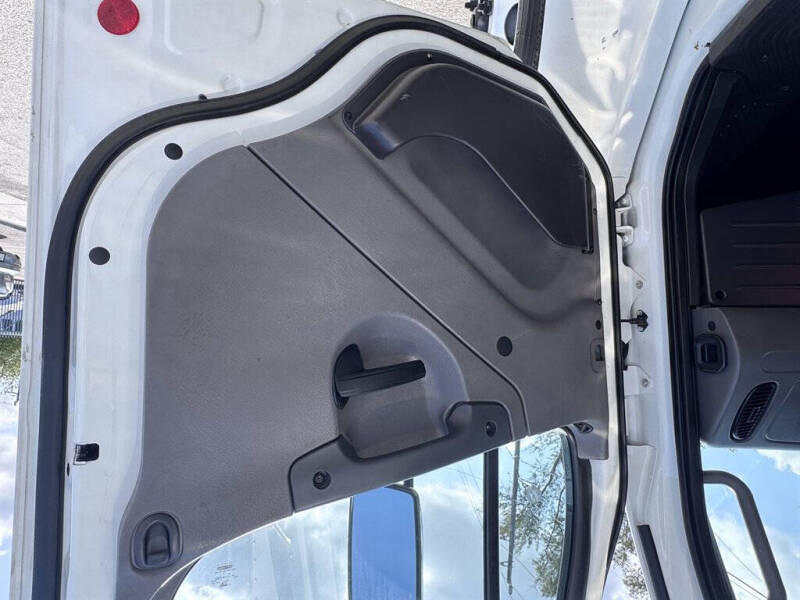 2018 Freightliner M2 106