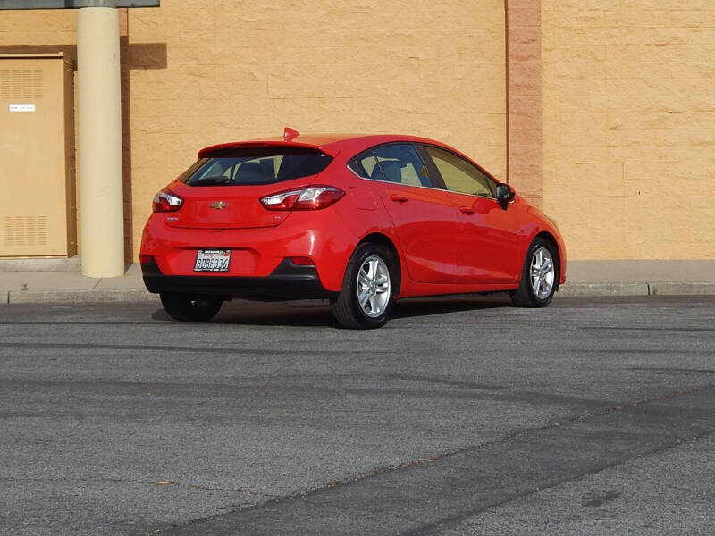 2017 Chevrolet Cruze LT Auto