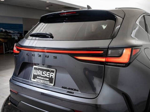 2026 Lexus NX 450h+ Luxury