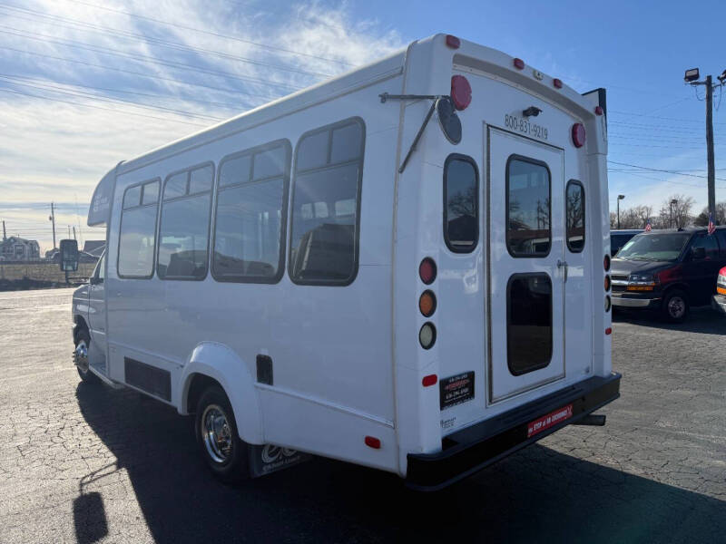 2012 Ford E-Series E-450 SD