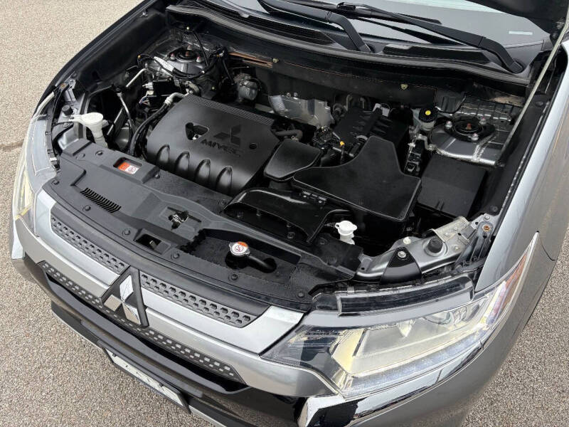 2019 Mitsubishi Outlander ES
