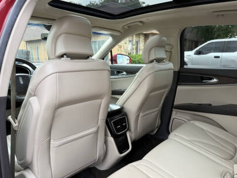 2019 Lincoln Nautilus Select