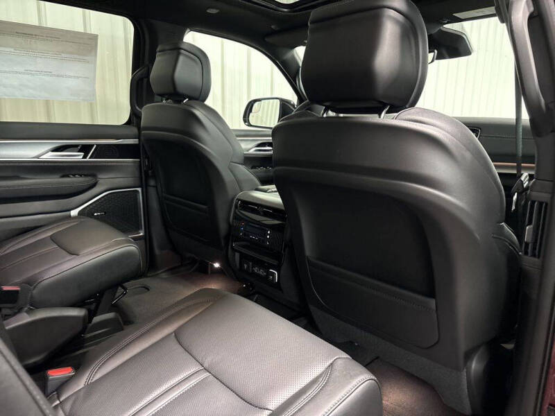 2025 Jeep Wagoneer L Series II