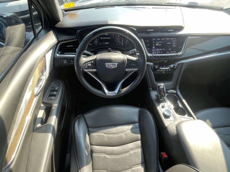 2023 Cadillac XT6 Premium Luxury