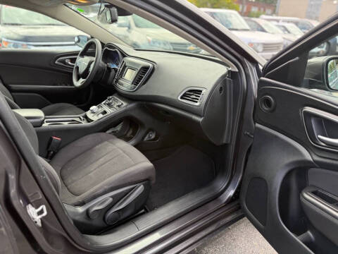 2015 Chrysler 200 LX