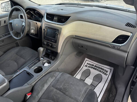 2017 Chevrolet Traverse LS