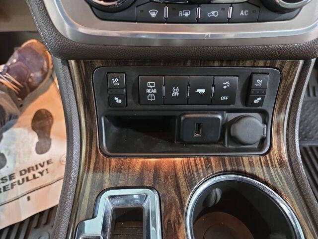 2016 GMC Acadia Denali