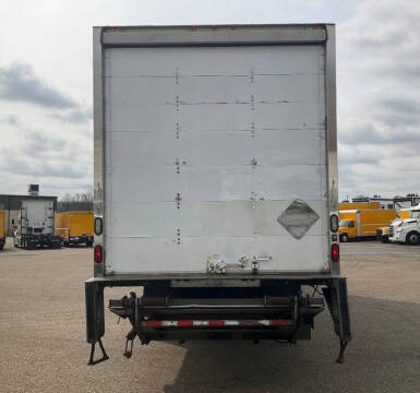 2019 Freightliner M2 106