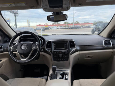2017 Jeep Grand Cherokee Laredo