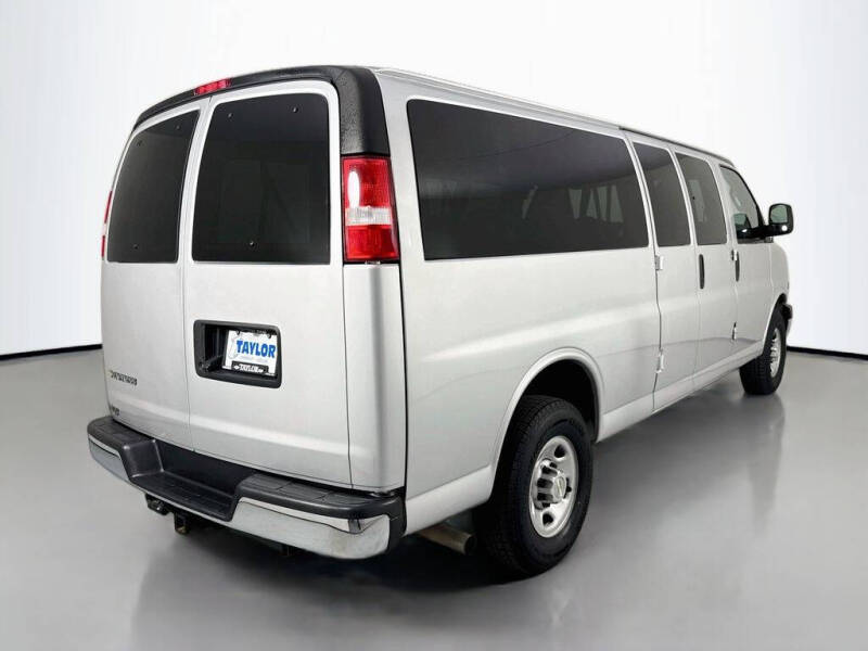 2023 Chevrolet Express LS 3500