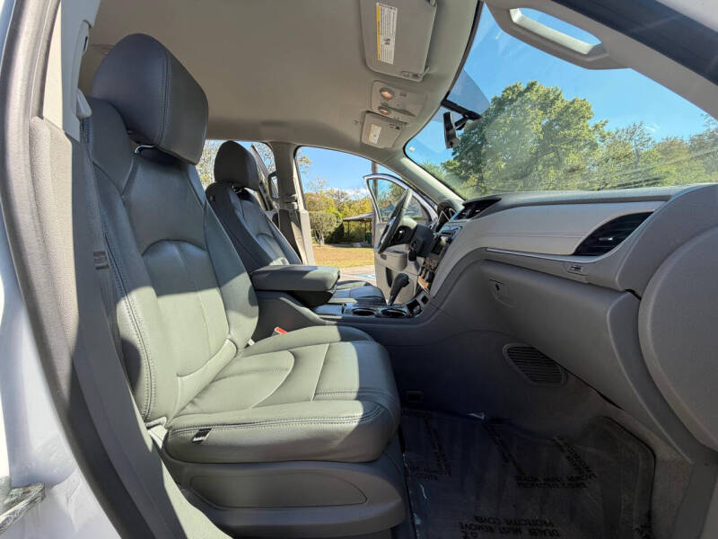 2017 Chevrolet Traverse LT