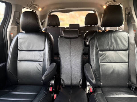 2017 Toyota Sienna SE Premium 8-Passenger