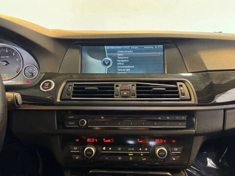 2011 BMW 5 Series 528i