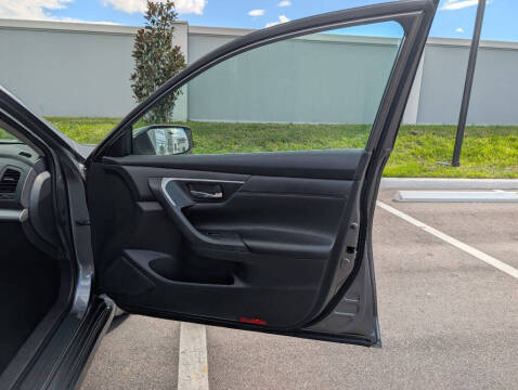 2016 Nissan Altima 2.5 SR