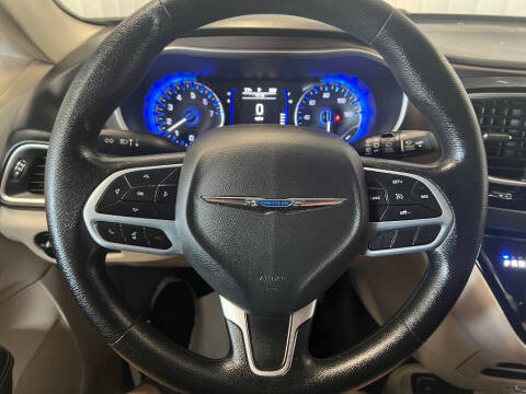 2021 Chrysler Voyager LX