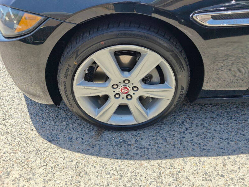 2018 Jaguar XE 25t Premium