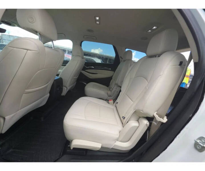 2023 Buick Enclave Essence