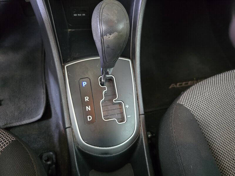 2012 Hyundai Accent GS