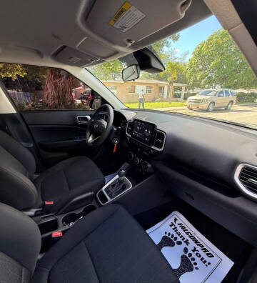 2022 Hyundai Venue SE