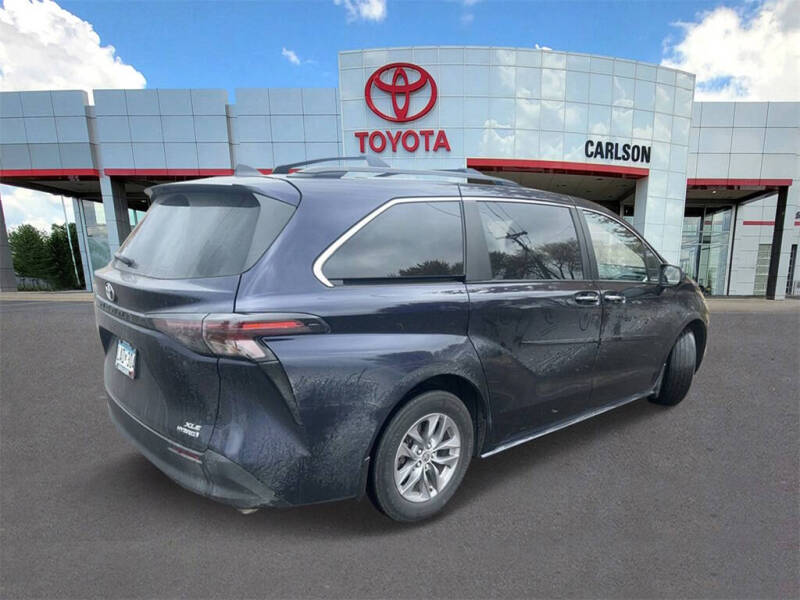 2023 Toyota Sienna XLE 7-Passenger