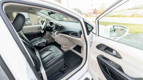 2020 Chrysler Pacifica Touring L