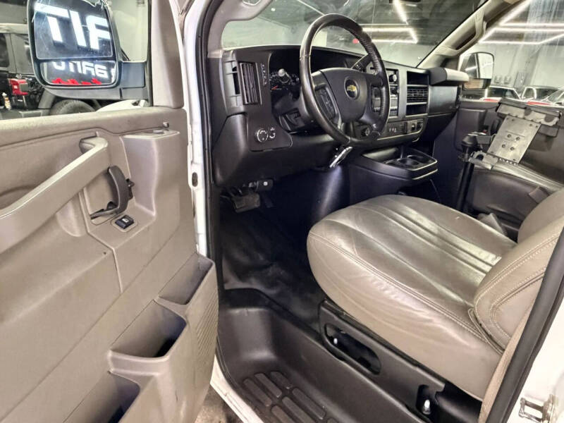 2021 Chevrolet Express 2500